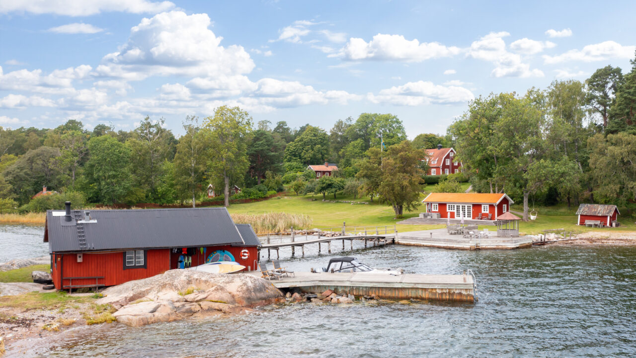 13 bedrooms | 5 bathrooms | 22 guests