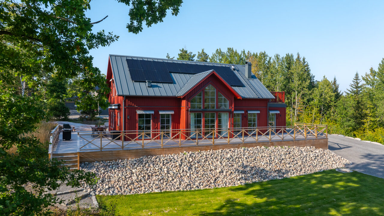 4 Bedrooms | 2 Bathrooms | 8 Guests